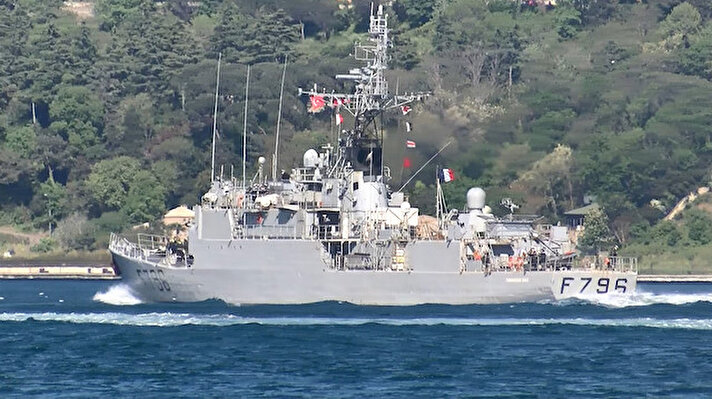 Sabah saatlerinde Ege Denizi'nden Çanakkale Boğazı'na giriş yapan Fransız Donanması'na ait F796 borda numaralı 'Commandant Birot' isimli savaş gemisi Marmara Denizi'ni geçerek İstanbul Boğazı'ndan Karadeniz'e açıldı.