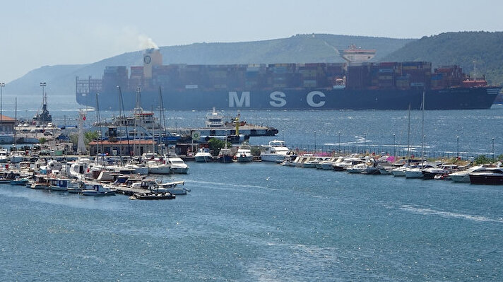 Çanakkale Boğazı Gemi Trafik Hizmetleri Müdürlüğü (VTS), Çanakkale Boğazı gemi geçiş planlaması kapsamında güneyden kuzeye tek yönlü olarak transit gemi geçişlerine saat 10.45’te kapatıldığını bildirdi.