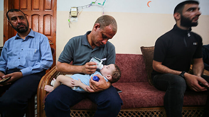 كأنه 'كابوس'.. فلسطيني يستيقظ على مجزرة طالت عائلته بغزة