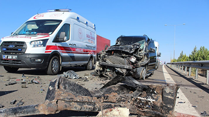 Kaza, Gaziantep-Şanlıurfa otoyolunun 107’nci kilometresinde meydana geldi. 