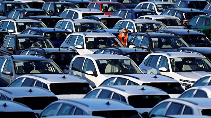  Türkiye'de otomobil ve hafif ticari araç satışları, ocak-mayıs döneminde yıllık yüzde 72 artarak 314 bin 882 oldu.