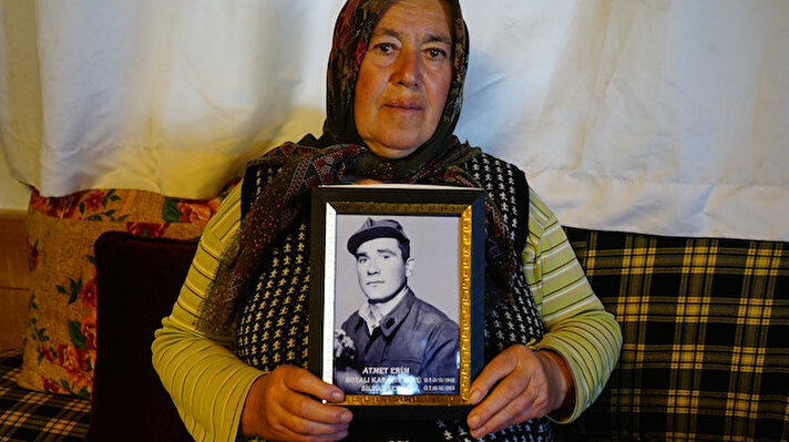 Şırnak’ta 1963 yılında sınır hattında vatani görevini yaparken Suriye’den açılan ateş sonrası hayatını kaybeden Şırnak Jandarma Sınır Tümen Komutanlığında görevli Jandarma Er Ahmet Erim, 55 yıl sonra ailesinin başvurusu üzerine şehit kabul edildi. 