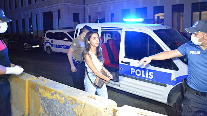 Olay saat 00.30 sıralarında Karaköy Mahallesi, Bankalar Caddesi üzerinde bulunan lüks bir mekanda meydana geldi.