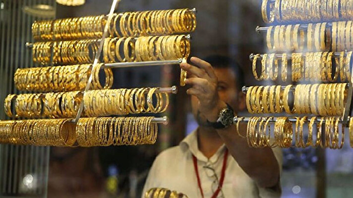  Altının gram fiyatı, düşüş eğilimini üst üste üçüncü güne taşımasının ardından 484,1 lira seviyesinde işlem görüyor.