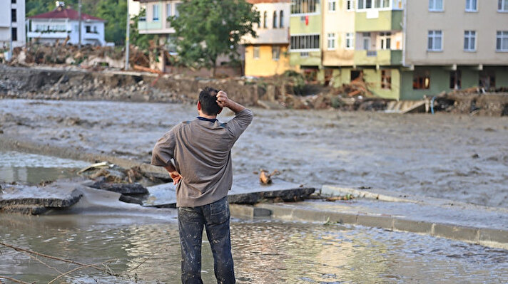 Kastamonu'nun 5 bin 400 nüfuslu Bozkurt ilçesinde sel felaketinin 6'ncı gününde arama kurtarma çalışmaları devam ediyor. 