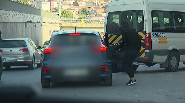 Korsan taksi hattına gelen aramalara yanıt veren kişi, Türkiye'nin her yerine yolcu taşıdığının ve Sultangazi'den Maltepe'ye 90 liraya, Sultangazi'den Edirne'ye 650 liraya, lüks araçlarla seyahat etmenin ise 1000 ila 1500 lira arası olduğunu söyledi. 