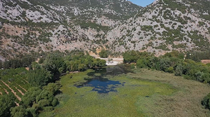 Dünya Temizlik Günü çerçevesinde bu yıl nokta olarak Antalya’nın en önemli içme suyu kaynağı Kırkgöz Göleti’nde temizlik çalışması yapıldı. ASSİM Çevre Platformu’yla birlikte gerçekleştirilen etkinlikte hem sualtı hem de çevre temizliği yapıldı.