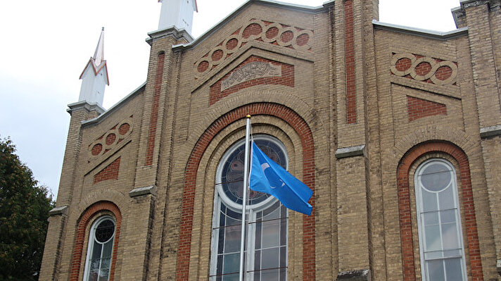 Troy kentinde 1873 yılında inşa edilen Mount Carmel Kilisesi'ne, camiye çevrildikten sonra Kanada Uygur Türkleri İslam ve Kültür Merkezi adı verildi.