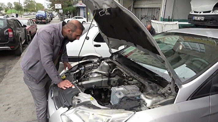 Sultangazi'de esnaflık yapan Hanefi Sağlam, yakın arkadaşının ağabeyine ait 2014 model otomobili geçtiğimiz ay satın almak istedi. 