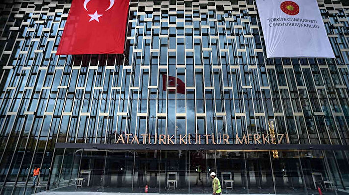 29 Ekim’de kapılarını açacak olan Atatütk Kültür Merkezi’nde son rötuşlar da yapılıyor. 