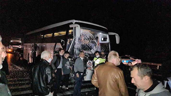 Edinilen bilgiye göre kaza, Akçakoca Alaplı D010 Karayolu plajlar mevkiinde meydana geldi.