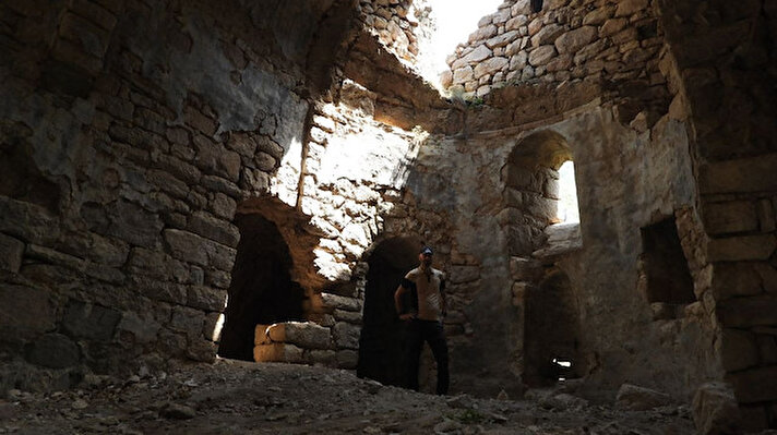 Artvin’in Sümela’sı olmaya aday kilisenin içinde kemer köprü, soğuk hava depoları, mahzenler ve yer altı mağaraları tespit edildi.