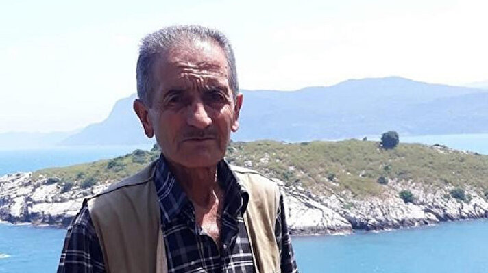 Çaycuma ilçesine bağlı Dursunlar köyünde eşi 6 yıl önce kalp krizinden ölen ve kızıyla yaşayan Mustafa Keleş'in, ormanda başı gövdesinden ayrılmış cesedi buldu. 