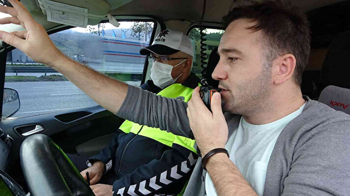 Samsun İl Emniyet Müdürlüğü Trafik Denetleme Müdürlüğünde görevli ekipler trafik kazalarını minimum düzeye indirmek amacıyla radar uygulamasını sürdürüyor. 