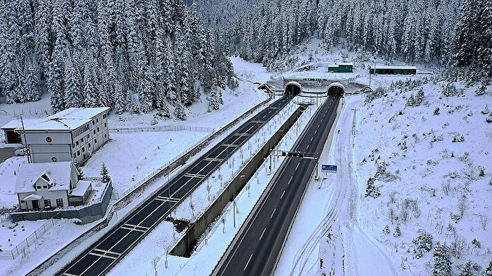 Kış aylarında kar ve sisi eksik olmayan Ilgaz Dağı, 5 yıl önce açılan "Ilgaz 15 Temmuz İstiklal Tüneli" ile sürücülerin korkulu rüyası olmaktan çıkarken, ekonomiye de yaklaşık 250 milyon lira kazandırdı.