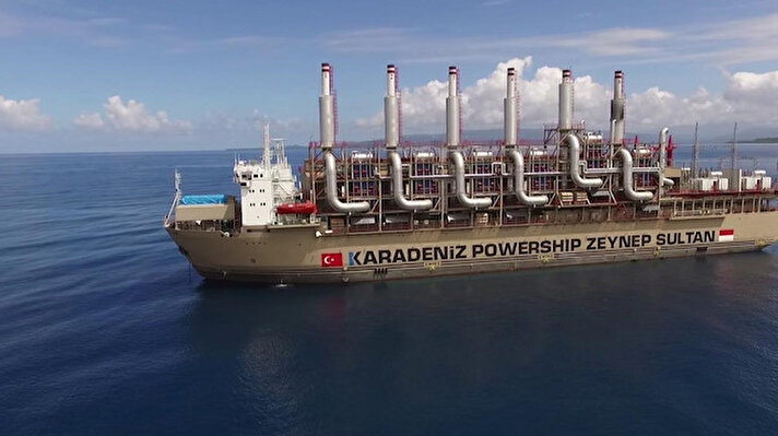 10 Afrika ülkesinde enerji ihtiyacını karşılayan Türk enerji gemileri rakiplerini saf dışı bırakarak tüm dünyada adından söz ettirmeye devam ediyor. 
