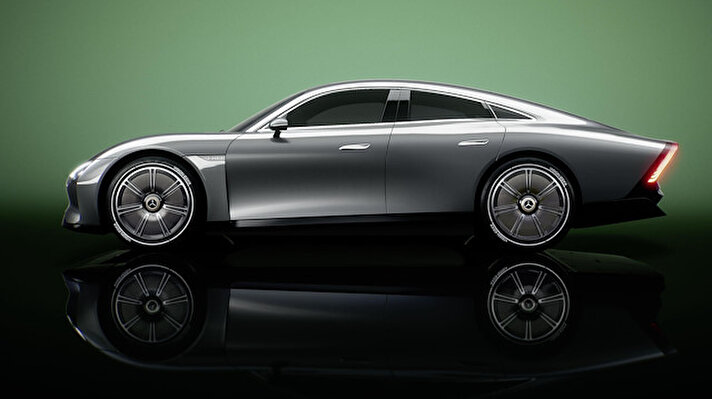 Mercedes’in yeni elektrikli otomobili Vision EQXX konsepti resmi olarak tanıtıldı. Vision EQXX’in en çok dikkat çeken özelliği ise tam 1000 km sürüş menzili.