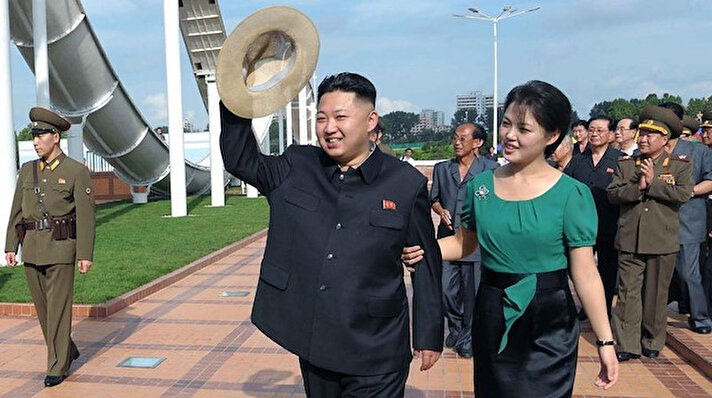 Kuzey Kore'nin 'diktatör' olarak da anılan lideri Kim Jong-un, ilgi çeken halleriyle siyasi arenanın dışında sık sık kendine yer buluyor.