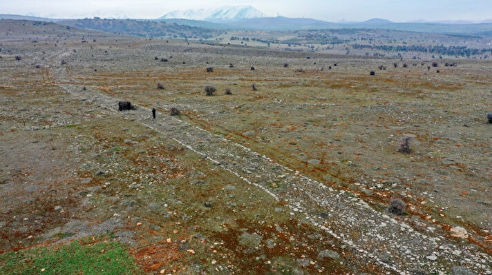 Elazığ'ın Ağın ilçesi Balkayası köyünde yaşayan Bünyamin Erdem'in doğa yürüyüşü yaparken keşfettiği ve Roma döneminden kaldığı belirlenen 2 bin yıllık yol turizme kazandırılacak. 