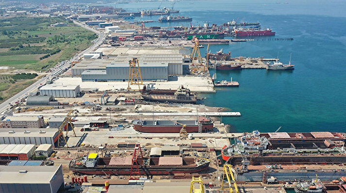 Yalova'da bulunan tersanelerde 2021 yılında toplam 850 milyon dolar değerinde 48 yeni gemi üretildi. Ayrıca üretimde ve idari kadroda olmak üzere 2021 yılı içeresinde SGK verilerine göre 28 bin kişi istihdam edildi.