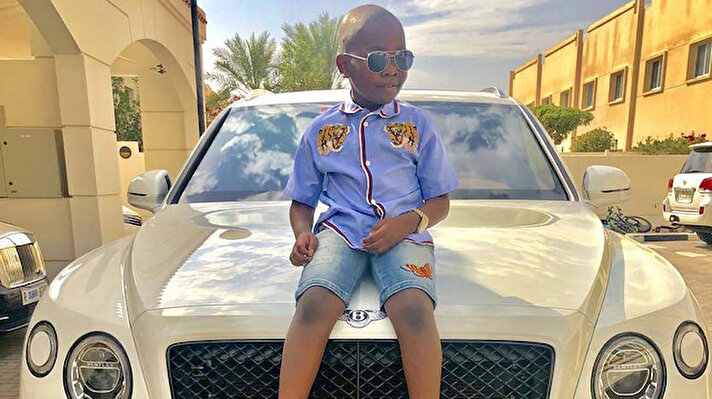 Dubai'de lüks bir ortamda yaşayan 6 yaşındaki Nijeryalı Muhammed Awal Mustafa sosyal medyada gündem oldu.