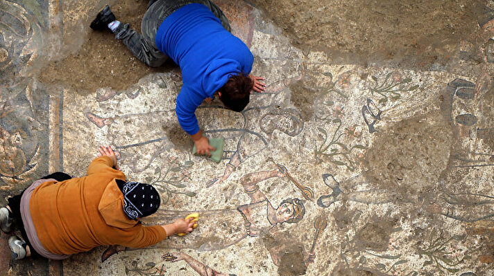 Bağlarbaşı Mahallesi'ndeki Germanicia Antik Kenti'ndeki arkeolojik kazıların 7'nci dönemi sona erdi. Kazılarda 1500 yıllık mimari yapı ve hamam kalıntıları ile 50 metrekare büyüklüğünde mozaik bulundu.