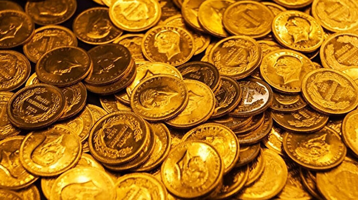 Altın piyasasında, en düşük 807 bin lira, en yüksek 816 bin 500 lirayı gören standart altının kilogram fiyatı, günü önceki kapanışa göre yüzde 0,2 azalarak 814 bin liradan tamamladı.<br><br>
