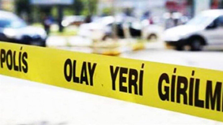 Kartepe ilçesi Köseköy Tepecik Mahallesi'nde 10 Haziran 2004'te meydana gelen olayda, tavuk firmasına ait dağıtım kamyoneti içinde Murat Özdemir'in cesedi bulundu.