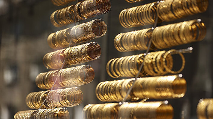Yastık altı altınların ekonomiye kazandırılmasının hedeflendiği Hazine ve Maliye Bakanlığınca hazırlanan "Altın Tasarruf Ekosistemi Projesi" bugün itibarıyla devreye alındı.