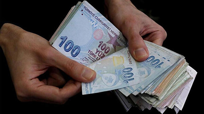 Aile ve Sosyal Hizmetler Bakanlığı, Türkiye Şehit Yakınları ve Gaziler Dayanışma Vakfı'ndan 3 bin 189 şehit yakını ve gaziye bu ay toplam 4 milyon 789 bin 500 lira ödeme yapıldığını açıkladı.