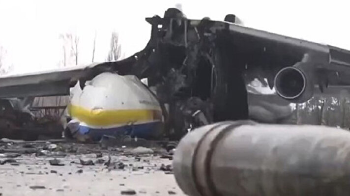 Rusya ile Ukrayna arasındaki savaş 9. günde devam ediyor. Ukraynalı uçak üreticisi Antonov'un fabrika havaalanı olan Kiev Gostomel Havalimanı da çatışmalardan etkilendi.