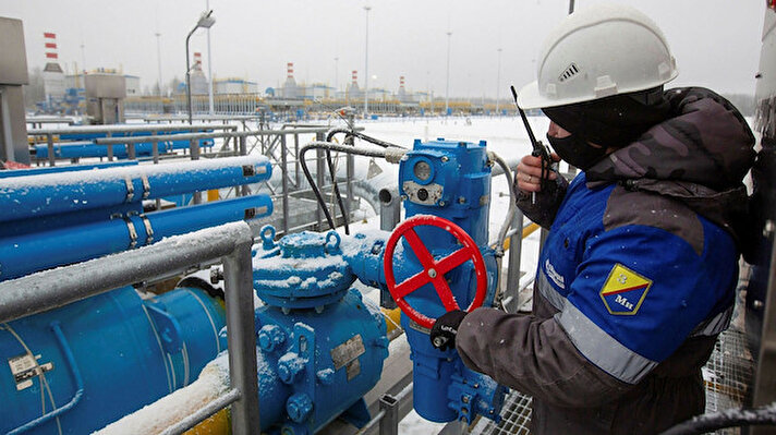 Rusya Başbakan Yardımcısı Aleksandr Novak, Avrupalı siyasilerin, Rusya'yı Kuzey Akım 1'den gaz akışına ambargo uygulamaya ittiklerini iddia etti.