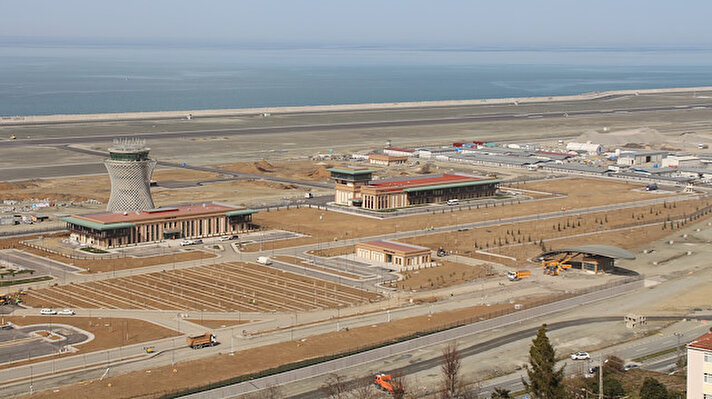 Pazar ilçesine bağlı Yeşilköy'de, Ulaştırma ve Altyapı Bakanlığı'nca bin hektarlık alanda projelendirilen Rize-Artvin Havalimanı'nın temeli, 3 Nisan 2017'de atıldı. 