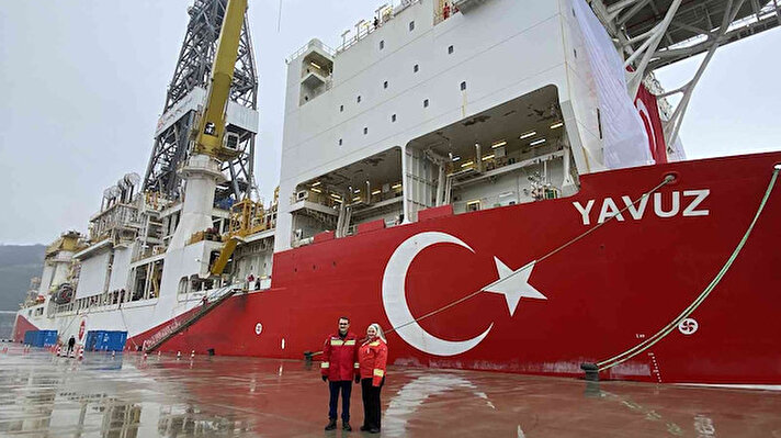 Türkiye Petrolleri Anonim Ortaklığı (TPAO) envanterinde bulunan Yavuz'un Türkali-2 kuyusundaki görevinin başlamasıyla Türkiye'nin üç sondaj gemisi Karadeniz'de ilk kez aynı anda görev yapacak.<br>