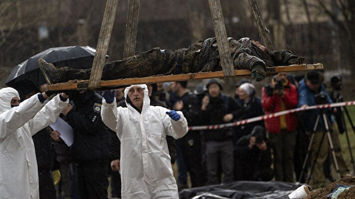 Kiev Bölge Polis Müdürü Andrey Nebitov, Rusya'nın saldırıları nedeniyle Kiev bölgesinde ölen sivillerin sayısının 720'yi geçtiğini, 200'den fazla sivilin ise kayıp olduğunu açıkladı.