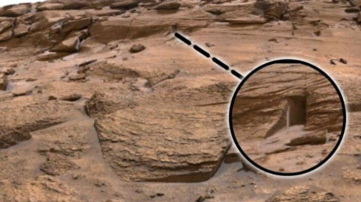 Mars'ta NASA'nın Curiosity gözlem aracı tarafından çekilen bir fotoğraf görenleri hayrete düşürdü. Gizli bir geçit veya bir girişi andıran görüntüyle ilgili, çeşitli spekülasyonlar ortaya atılmıştı.