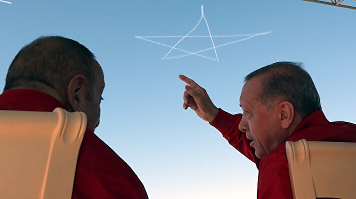 TEKNOFEST, ilk kez ülke sınırlarını aşarak perşembe günü kardeş ülke Azerbaycan’da başladı. TEKNOFEST'in 3. gününe Cumhurbaşkanı Recep Tayyip Erdoğan da katıldı. <br><br>