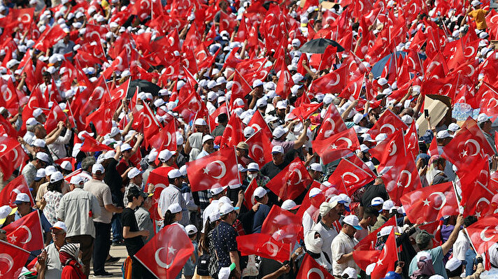 Cumhurbaşkanı Recep Tayyip Erdoğan ile MHP Genel Başkanı Devlet Bahçeli'nin alana gelişinin ardından hem İstanbul'un fethinin kutlanacağı hem de Atatürk Havalimanı Millet Bahçesi'ne ilk fidanların dikileceği program, çeşitli etkinliklerle sürecek.