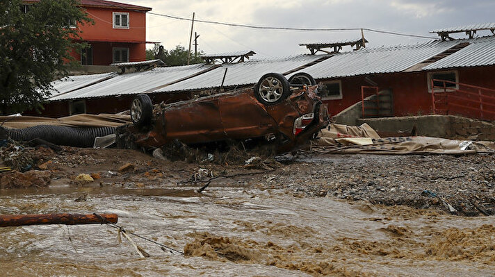 Şiddetli sağanak yağışın etkili olduğu Ankara için bir uyarı daha yapıldı. 