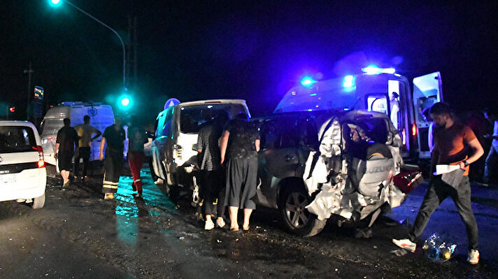 Kaza, akşam saatlerinde Çorlu- Çerkezköy karayolu üzerindeki Işıklar kavşağında meydana geldi.