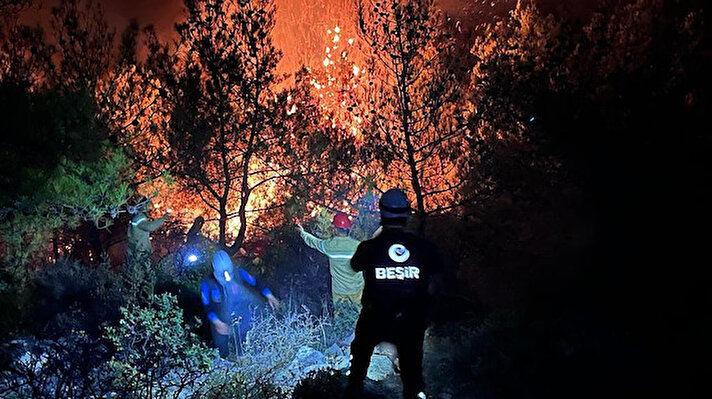 Yangın, Argavlı Mahallesi’ndeki ormanlık alanda saat 18.00 sıralarında meydana geldi. Edinilen bilgiye göre, ormanlık alandan alevlerin yükseldiğini fark eden vatandaşlar durumu 112 Acil Çağrı Merkezi’ne bildirdi. 