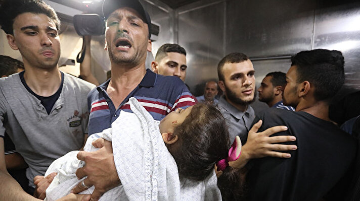 İsrail Ordusu Gazze'de bazı hedefleri bombaladı, biri çocuk 11 kişi hayatını kaybederken, onlarca kişi yaralandı 