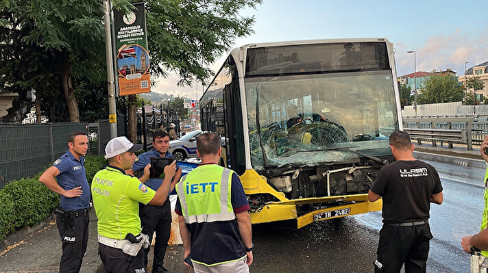Kaza, 06.30 sıralarında Üsküdar Kısıklı Caddesi üzerinde meydana geldi. 