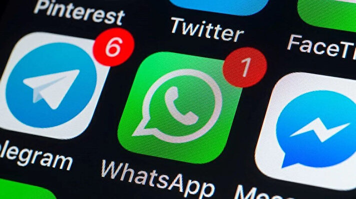 WhatsApp, sesli durum özelliğinin ardından yeni bir geliştirme yapıyor. Gönderilen mesajları silme süresi 60 saate çıkacak.