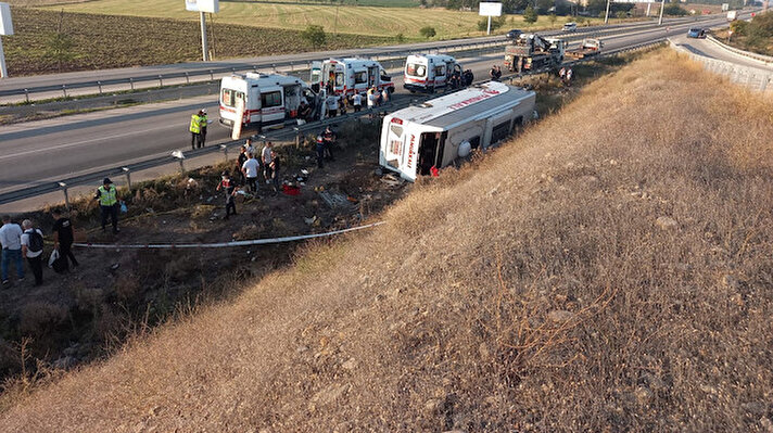 Kaza, saat 07.00 sıralarında Afyonkarahisar- Antalya kara yolu Hüdai kaplıcaları yakınında meydana geldi. 