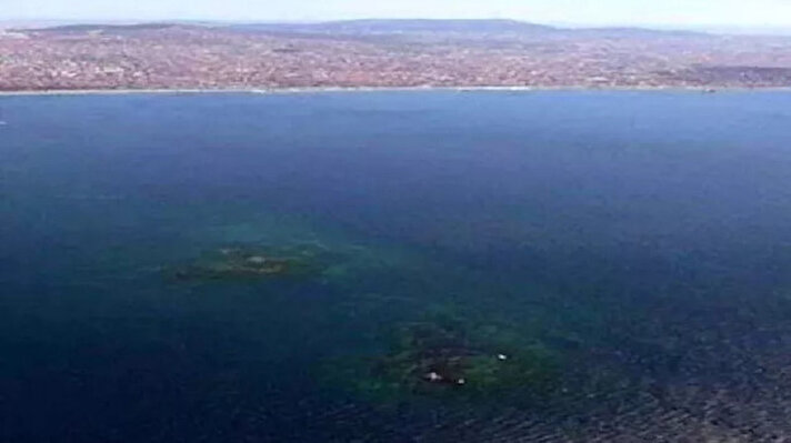 Büyükada, Kınalıada, Yassıada, Heybeliada, Sivriada, Burgazada, Sedefadası, Kaşıkadası ve Tavşanadası. Herkes İstanbul'un bu dokuz adasını bilse de, aslında onuncu adası olduğunu pek kimse bilmez.<br>