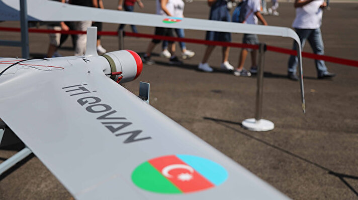Samsun'da düzenlenen dünyanın en büyük havacılık festivali TEKNOFEST'te Azerbaycan'ın yeni nesil insansız silahlı hava araçları ziyaretçilerin beğenisine sunuldu.<br><br>
