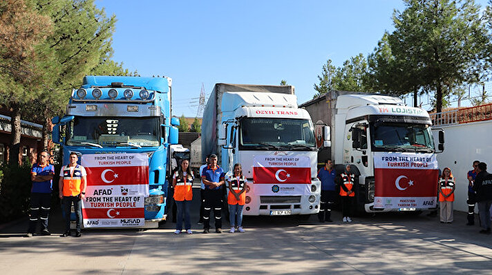 تركيا.. 12 شاحنة تنطلق لإغاثة متضرري فيضانات باكستان