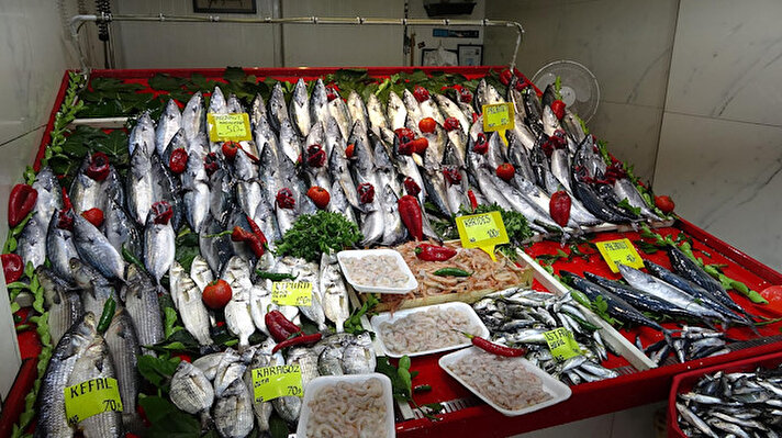 Denizlerde av yasağının 1 Eylül'de sonlanması ile balık tezgahlarında çeşitlilik artarken, bu durum fiyatlara da yansıdı. 