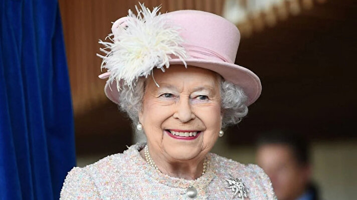 96 yaşında hayatını kaybeden, dünya tarihinin en uzun tahtta kalan ikinci ismi Kraliçe II. Elizabeth son yolculuğuna uğurlandı.